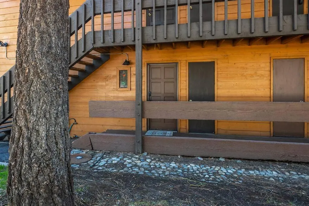 Cozy Cabin-Style Condo In Central Location Mammoth Lakes Apartment