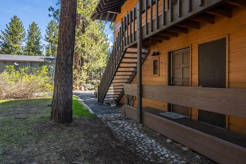 Cozy Cabin-Style Condo In Central Location Mammoth Lakes Apartment